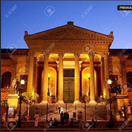Piccola Suite E Dimora Del Teatro Massimo Palermo Exterior foto