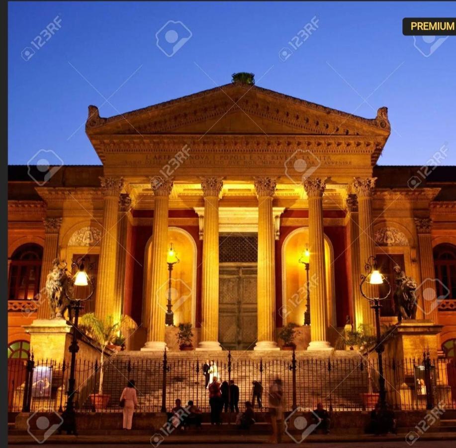 Piccola Suite E Dimora Del Teatro Massimo Palermo Exterior foto